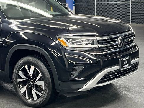 Used 2023 Volkswagen Atlas Cross Sport SE image 37