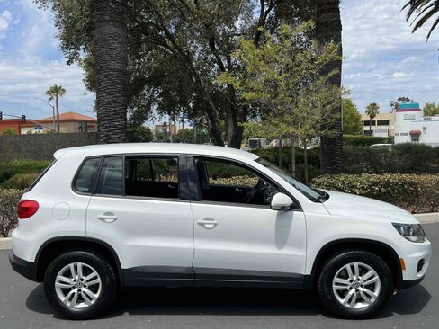 Used 2014 Volkswagen Tiguan S AWD/4WD image 11