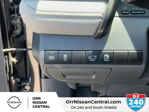 Used 2022 Toyota Camry SE FWD image 18