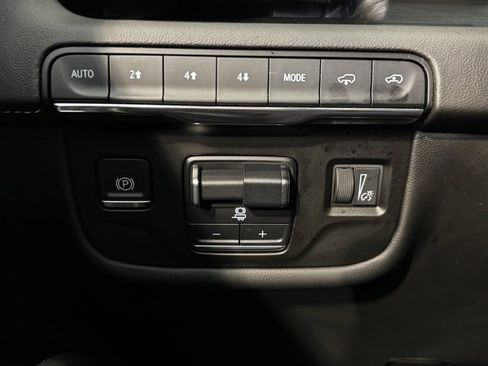 Used 2021 Cadillac Escalade Sport w/ Driver Assist Tech Package image 37