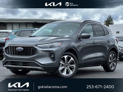 Used 2024 Ford Escape Platinum image 1