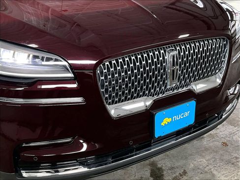 Used 2023 Lincoln Aviator Standard image 31