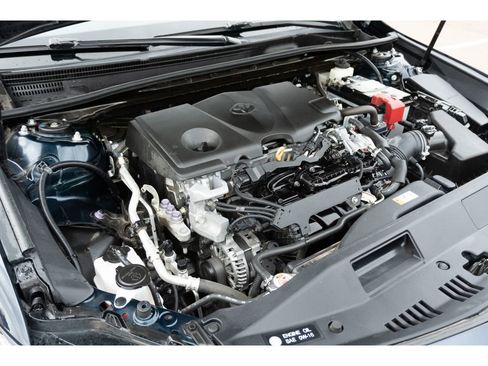 Used 2020 Toyota Camry SE image 30