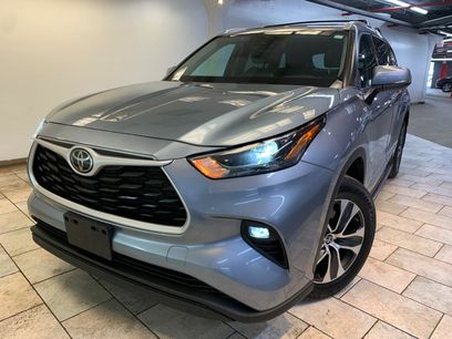 Used 2022 Toyota Highlander XLE