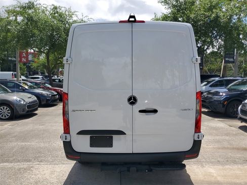 Used 2025 Mercedes-Benz Sprinter 2500 image 5
