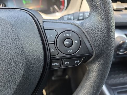 Used 2023 Toyota RAV4 XLE AWD/4WD image 20