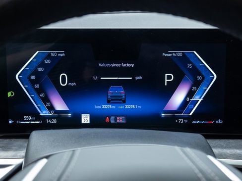 Used 2023 BMW X7 xDrive40i w/ Premium Package image 2