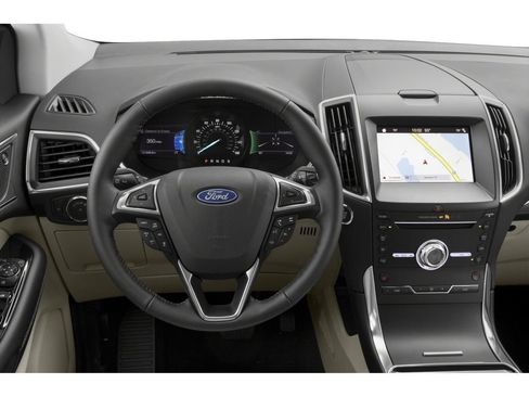 Used 2019 Ford Edge SEL w/ Equipment Group 201A AWD/4WD image 4