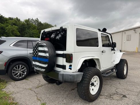 Used 2011 Jeep Wrangler Sport w/ Dual Top Group AWD/4WD image 10