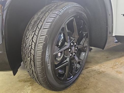 New 2026 Chevrolet Traverse RS w/ LPO, Floor Liner Package AWD/4WD image 35