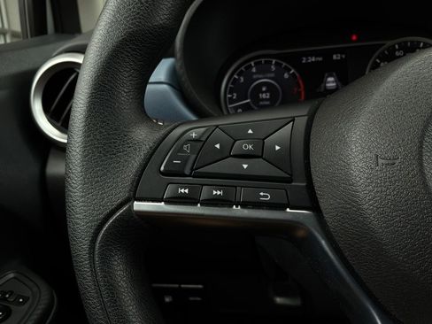 Used 2025 Nissan Versa SV FWD image 29