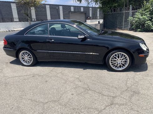 Used 2008 Mercedes-Benz CLK 350 Coupe image 7