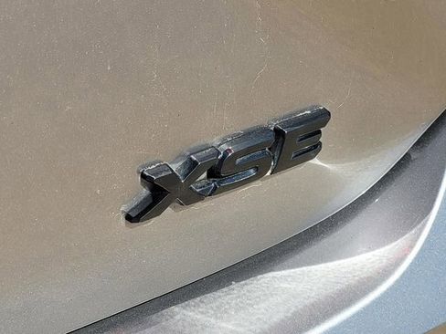 Used 2025 Toyota Camry XSE FWD image 11