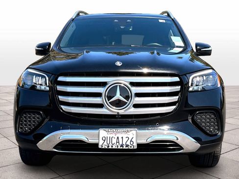 Used 2024 Mercedes-Benz GLS 450 4MATIC image 3