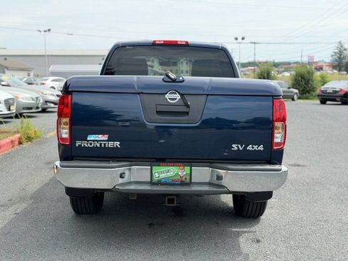 Used 2011 Nissan Frontier SV w/ SV Premium Utility Pkg AWD/4WD image 6