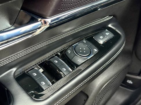 Used 2023 Lincoln Corsair AWD w/ Equipment Group 101A image 32