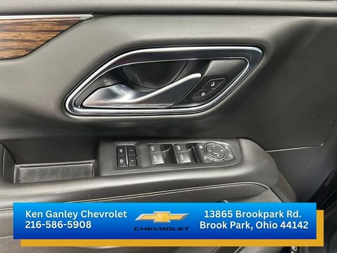 Used 2021 Chevrolet Tahoe Premier w/ Premium Package AWD/4WD image 8