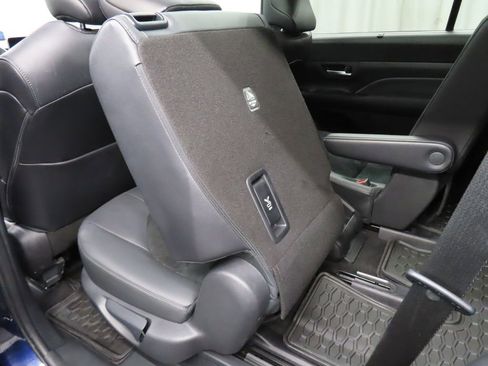 Used 2025 Toyota Grand Highlander AWD Hybrid image 64