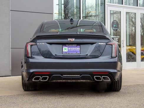 Used 2025 Cadillac CT5 V image 9