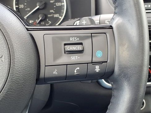 Used 2023 Nissan Rogue SV w/ SV Premium B Package FWD image 24