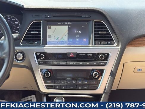 Used 2015 Hyundai Sonata Limited w/ Option Group 05 FWD image 18