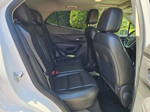 Used 2019 Buick Encore Essence image 29