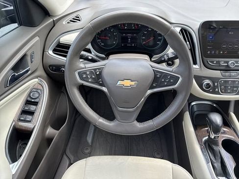 Used 2022 Chevrolet Malibu LT w/ Leather Package FWD image 14