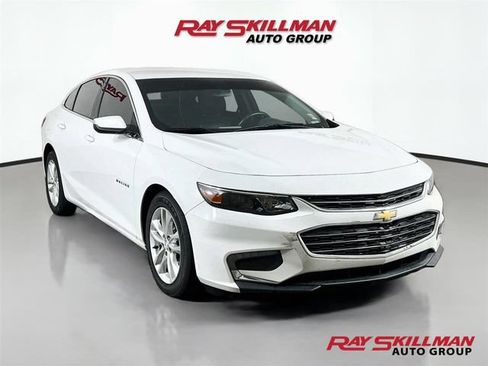 Used 2017 Chevrolet Malibu LT w/ Leather Package FWD image 1
