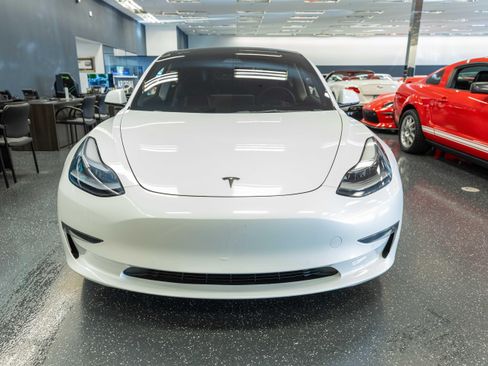 Used 2022 Tesla Model 3 Performance AWD/4WD image 2