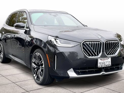 Used 2025 BMW X3 xDrive30i w/ Convenience Package image 2