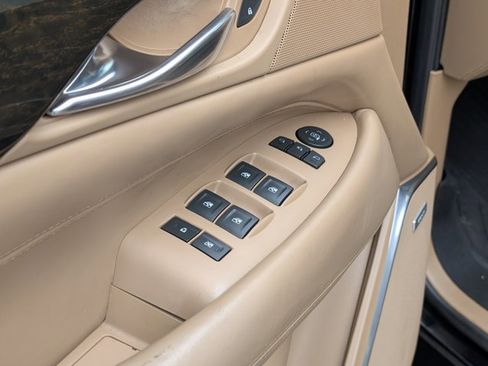 Used 2020 Cadillac Escalade ESV Platinum w/ Escalade Sport Edition image 17