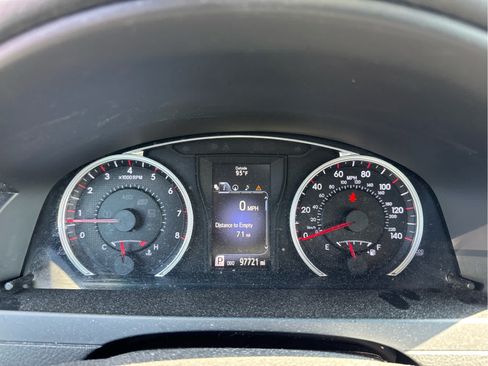 Used 2015 Toyota Camry SE FWD image 7