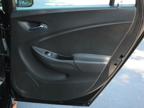Used 2017 Chevrolet Volt Premier FWD image 20