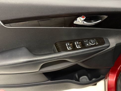 Used 2019 Kia Sorento EX AWD/4WD image 11