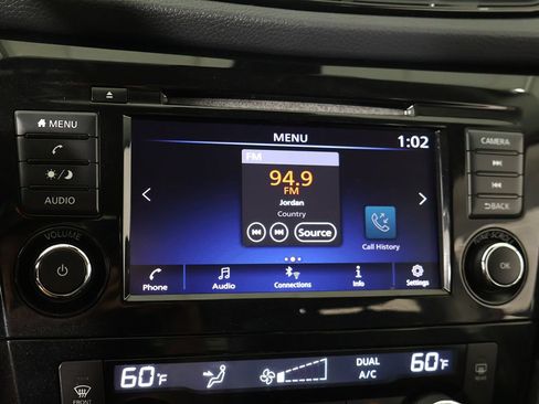 Used 2020 Nissan Rogue SV AWD/4WD image 42