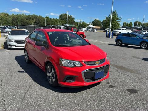 Used 2018 Chevrolet Sonic Premier FWD image 2