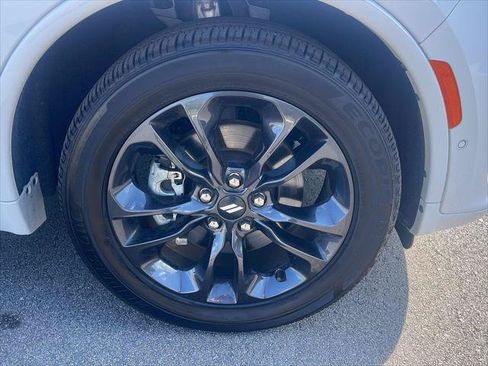 Certified 2025 Dodge Durango R/T w/ Blacktop Package AWD/4WD image 11