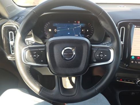 Used 2023 Volvo XC40 B5 Plus AWD/4WD image 37