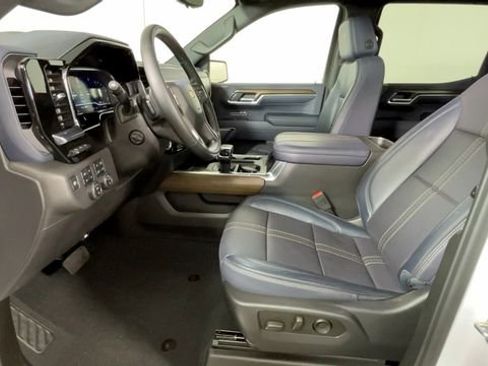 Used 2023 Chevrolet Silverado 1500 High Country w/ High Country Premium Package AWD/4WD image 21