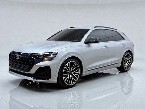 Used 2024 Audi SQ8 Prestige w/ Prestige Package image 19