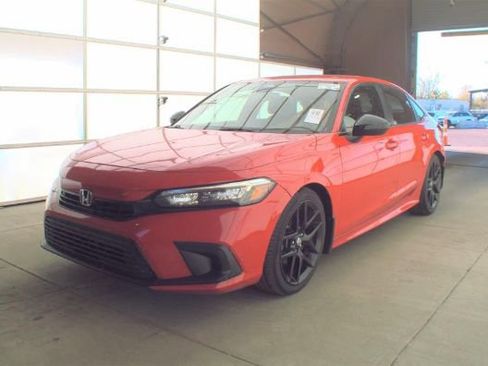 Used 2022 Honda Civic Sport image 3