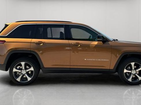 New 2026 Jeep Grand Cherokee Limited AWD/4WD image 3
