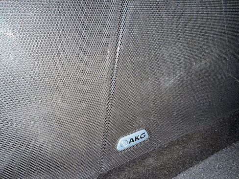 Used 2023 Cadillac Escalade Premium Luxury image 16