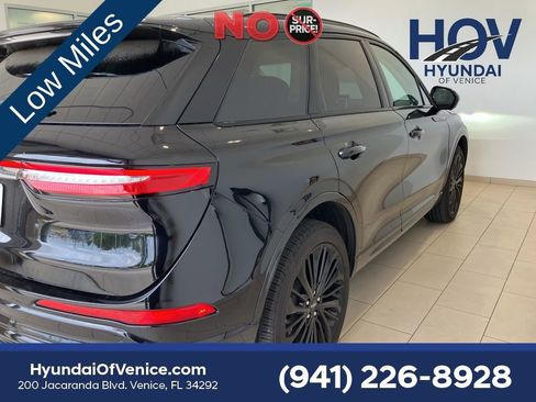 Used 2023 Lincoln Corsair Reserve w/ Equipment Group 201A AWD/4WD image 6