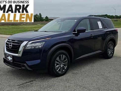 Used 2025 Nissan Pathfinder SV AWD/4WD image 4