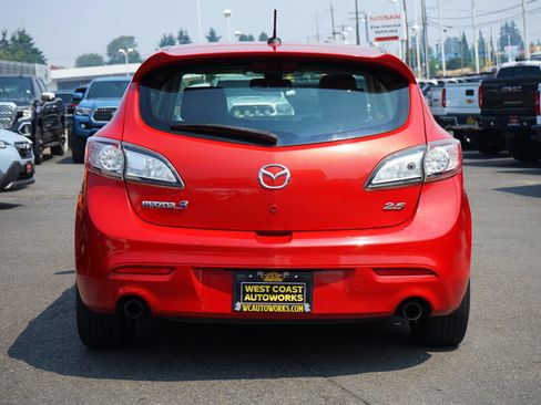 Used 2011 MAZDA MAZDA3 s Grand Touring w/ Tech Pkg FWD image 4