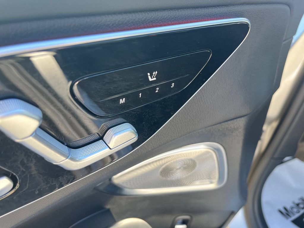 Used 2023 Mercedes-Benz C 300 4MATIC Sedan image 20