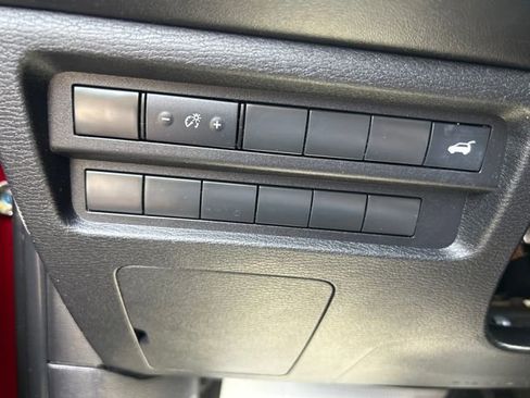 Used 2022 Mitsubishi Outlander SE AWD/4WD image 17