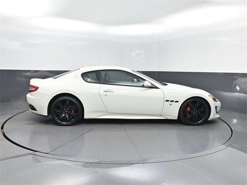 Used 2016 Maserati GranTurismo Sport image 29