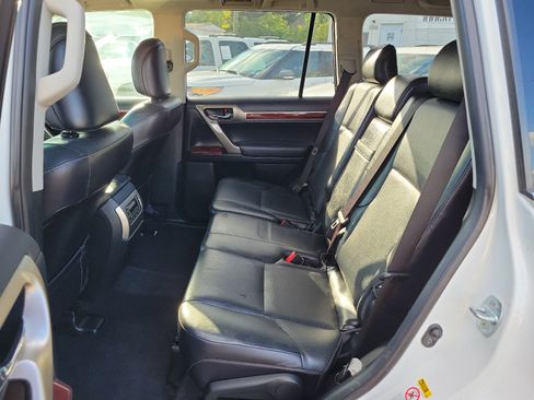 Used 2012 Lexus GX 460 image 10